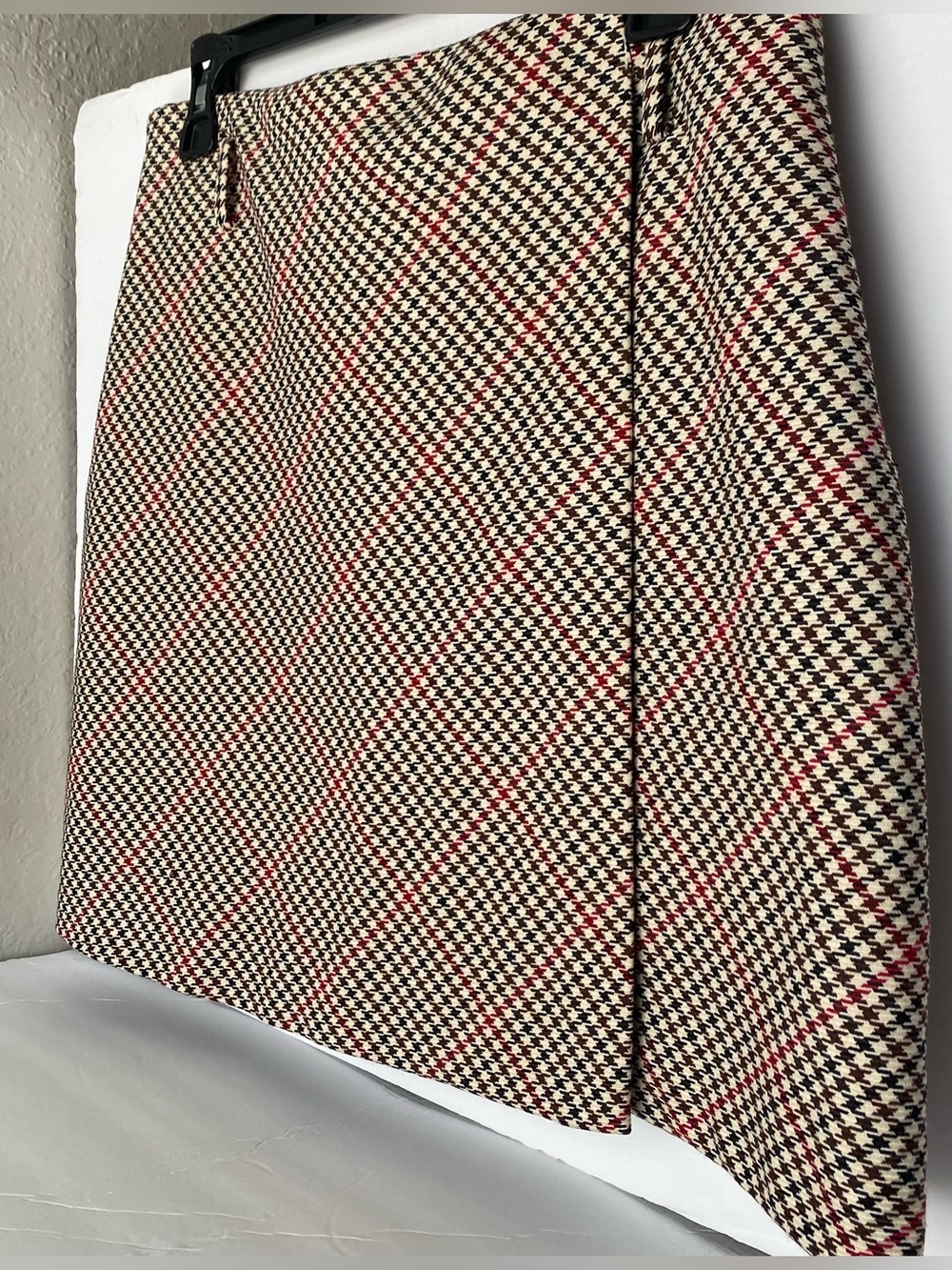 H&M Plaid Mini Skirt in Beige, Black & Red